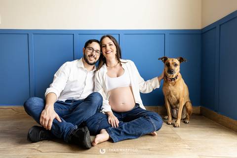 ensaio gestante em casa com pet'