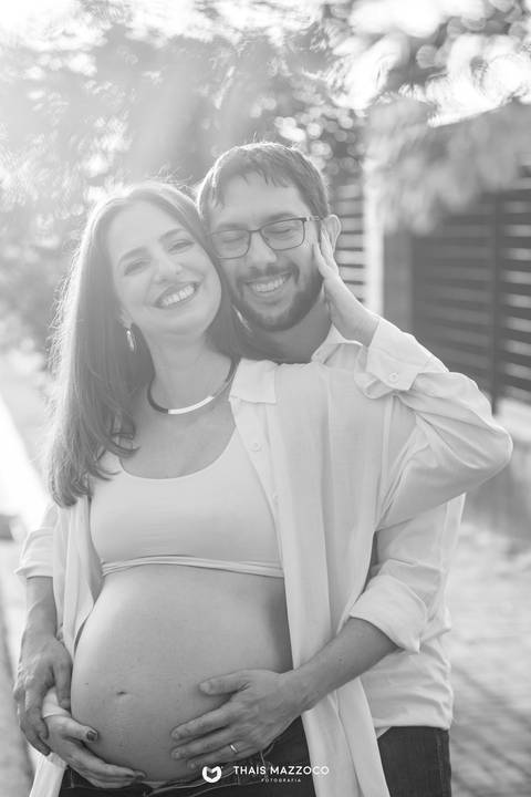 ensaio gestante em casa com pet, ao ar livre, externa'