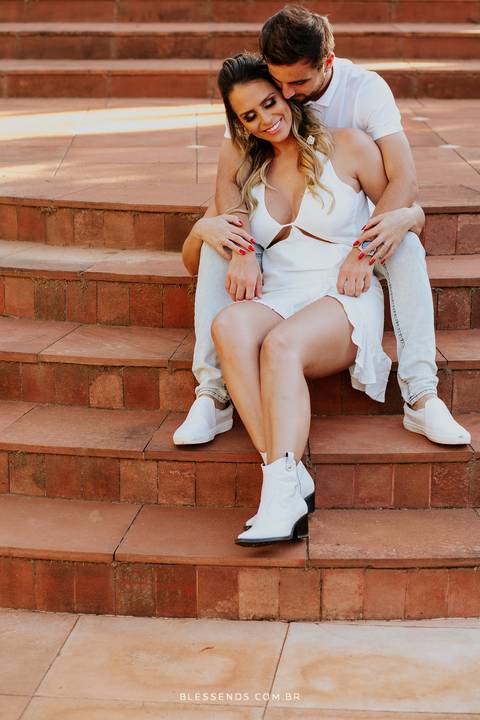ensaio pré wedding aline lima prima da sandy filha do chitãozinho e jogador rafael longuine'
