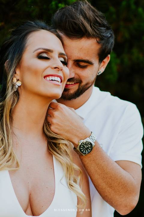 ensaio pré wedding aline lima prima da sandy filha do chitãozinho e jogador rafael longuine'