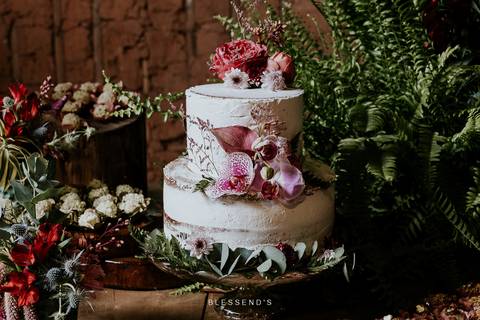 Naked Cake'