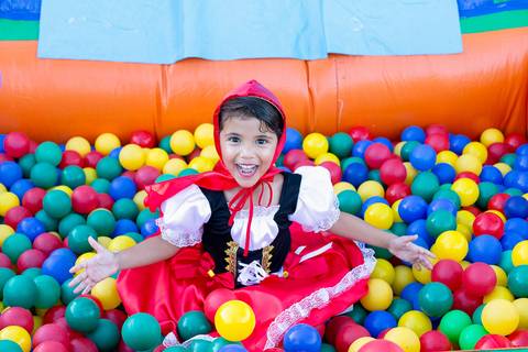 Valentina faz 04 anos - Aniversário Infantil - Camaçari'