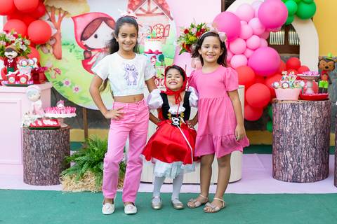 Valentina faz 04 anos - Aniversário Infantil - Camaçari'