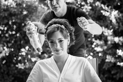 Ale Vazquez peinador para la boda de Ana. Foto de previa de la novia Erika Fayolle'