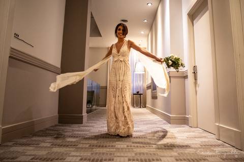 Vestido de novia en el hotel Esplendor Savoy de rosario. Vestido The it dress atelier.
'