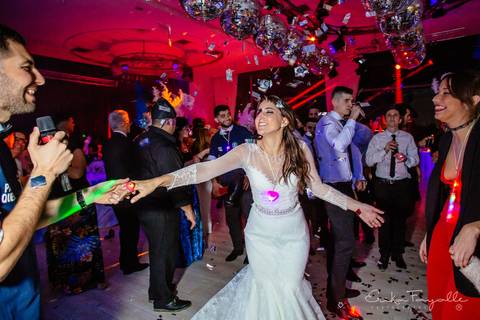 Carnaval carioca en la boda de Punta Barranca. Fiesta de casamiento en Rosario.'