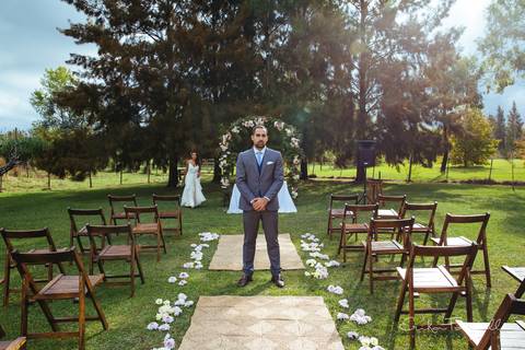 First look de Santi y Stephy el día de su boda'