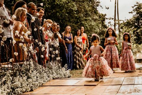 Boda en Brasil. Erika Fayolle fotografía. Cortejo niñas de casamiento.'