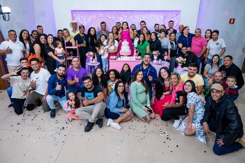 Familiares e amigos'