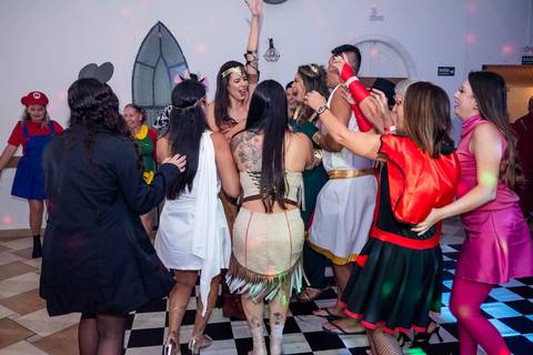 Familiares e Amigos'