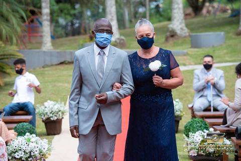 entrada dos pais da noiva'