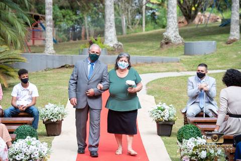 entrada dos pais do noivo'