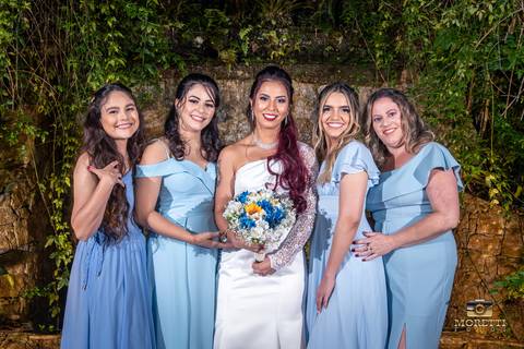 noiva com madrinhas'