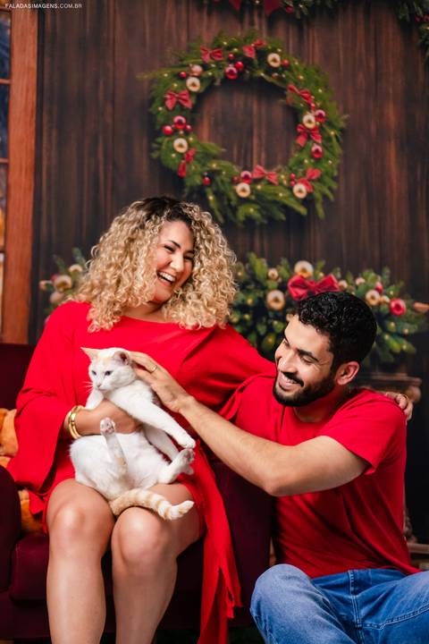 Familia rindo no natal'