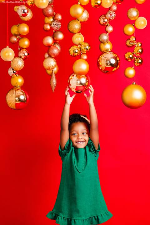 Menininha no natal'