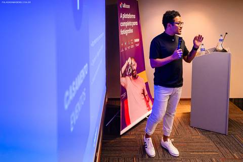 Palestrante falando'