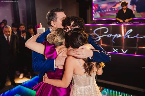 abraço em família'