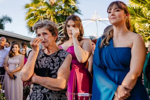 Emoção familia dos noivos'
