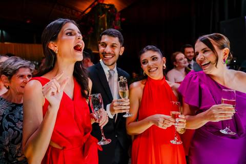 Reação de amigos na pista '