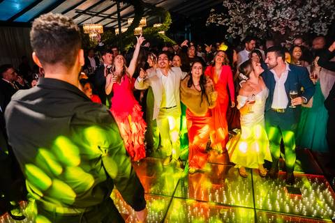 noivos na festa de casamento'