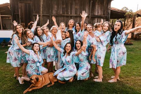 foto com madrinhas no making of'