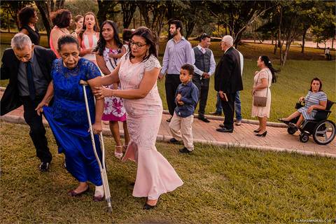 COnvidados chegando na cerimonia em Minas Gerais '