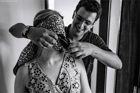 Paulo faz supresa a Carla, no dia anterior do casamento, em Minas gerais'