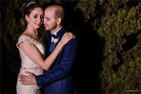 Retratos de noivos, feito por Fala das Imagens, Mayara de Paula, joão Freitas, Minas gerais. '