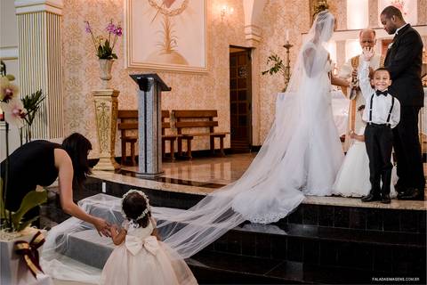 crianças na igreja, casamento'