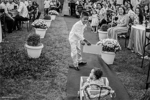 entrada das crianças no casamento'
