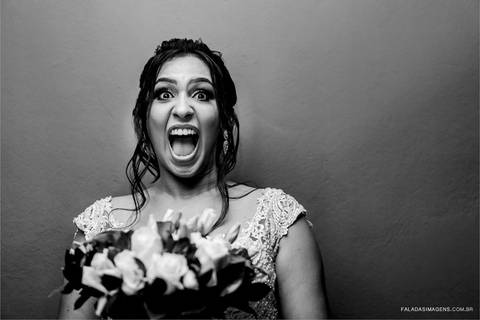 Retrato da noiva, noiva louca, noiva feliz, noiva sorrindo'