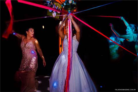 Cortando as fitas, buque da noiva, '