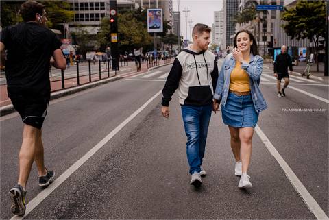 Fotografia de ensaio na avenida paulista'
