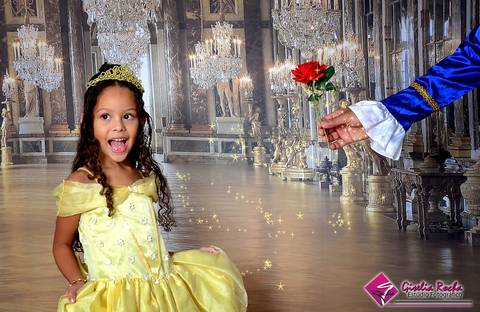 Aqui a magia acontece com a Bela e a Fera'