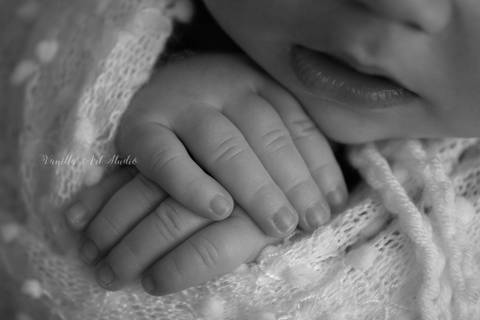 little baby fingers'