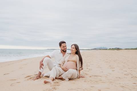 Ensaio Foto Gestante Macae na praia'