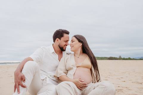 Ensaio Foto Gestante Macae na praia'