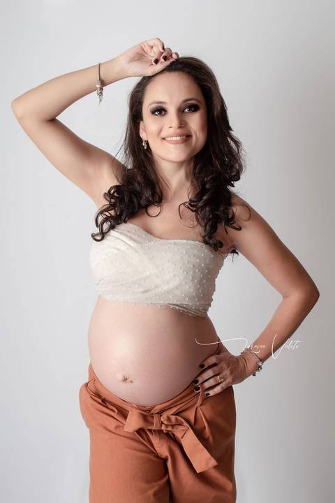 foto grávida loraine valoto ipatinga'