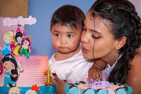 Ana Louise - 1 Aninho'