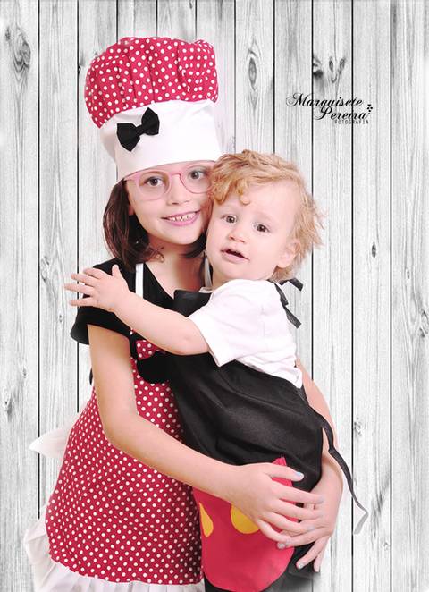 Ana 7 anos e Noah 2 anos'