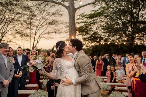 joao-baldasserini-e-erica-fotografia-de-casamento-ator-da-novela-salve-se-quem-puder-zezinho'