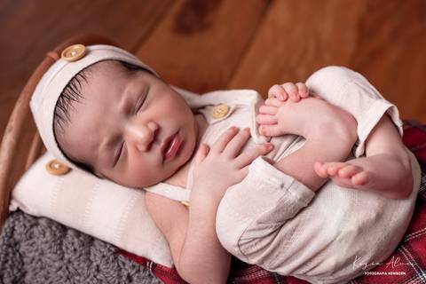 NEWBORN BENJAMIN MORALEZ'