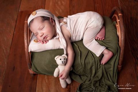 NEWBORN BENJAMIN MORALEZ'