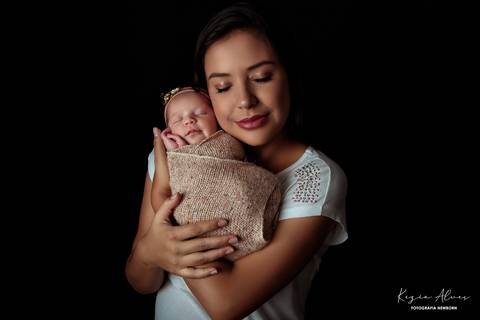 NEWBORN HELENA BUQUE'