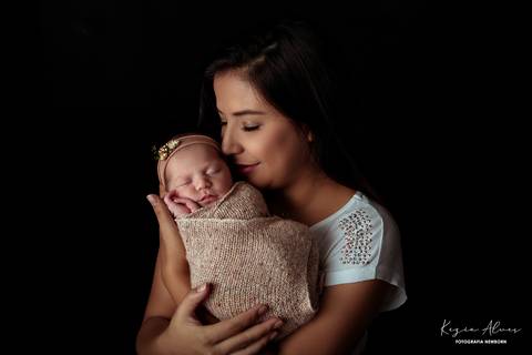 NEWBORN HELENA BUQUE'