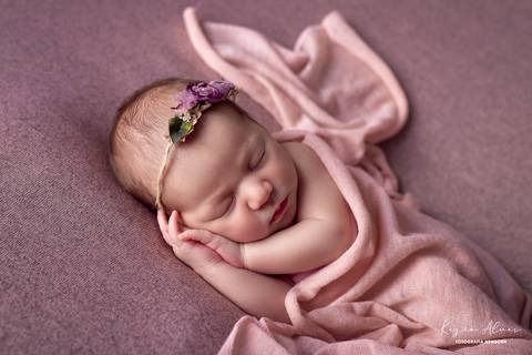 NEWBORN HELENA BUQUE'