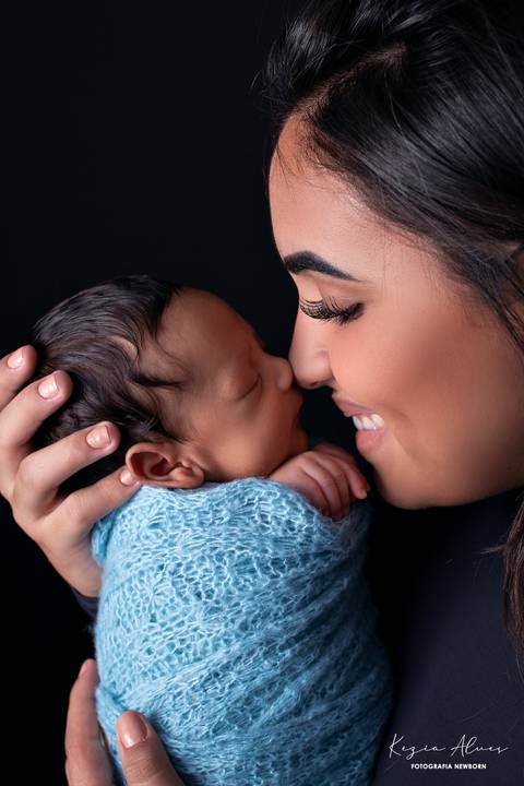 NEWBORN ENRICO COM A MAMÃE'