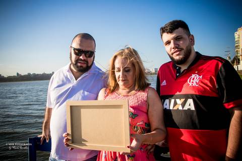 E o vento levou o papel! A cara de decepção da pessoa! ^^'