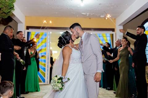 Fotografia de casamento em Ribeirão Preto: Dany e Felipe viveram um dia único e inesquecível. Emoção, verdade e momentos reais registrados com olhar sensível e profissional.'
