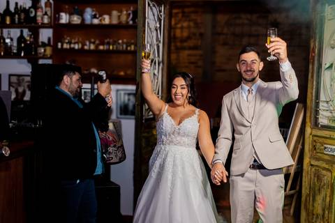 Fotografia de casamento em Ribeirão Preto: Dany e Felipe viveram um dia único e inesquecível. Emoção, verdade e momentos reais registrados com olhar sensível e profissional.'